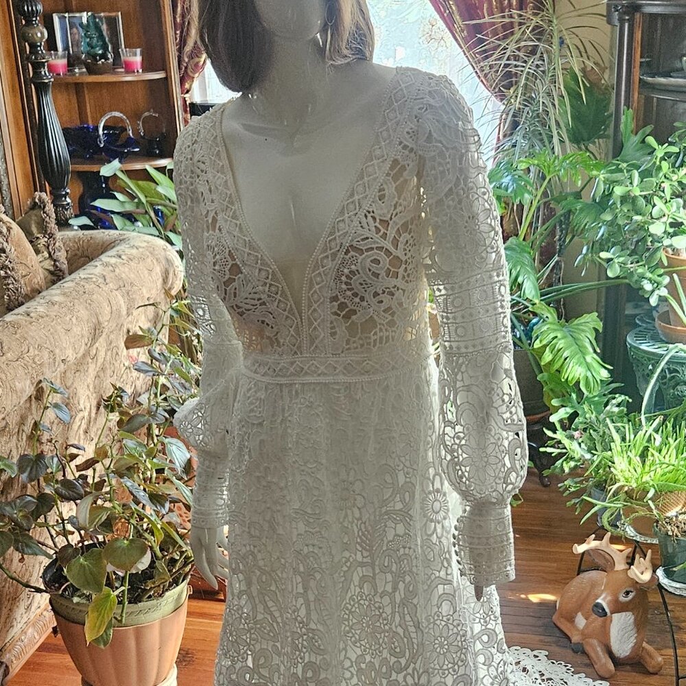 Liposa Wedding Dress - Size 10 - NWT